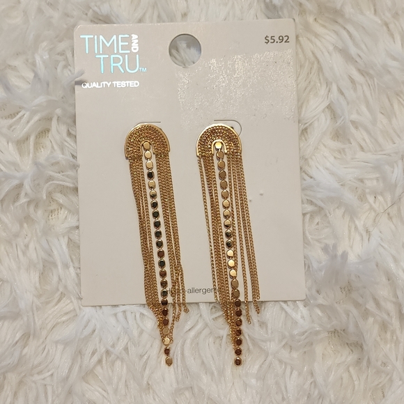 Earings and Rings - Picture 2 of 5